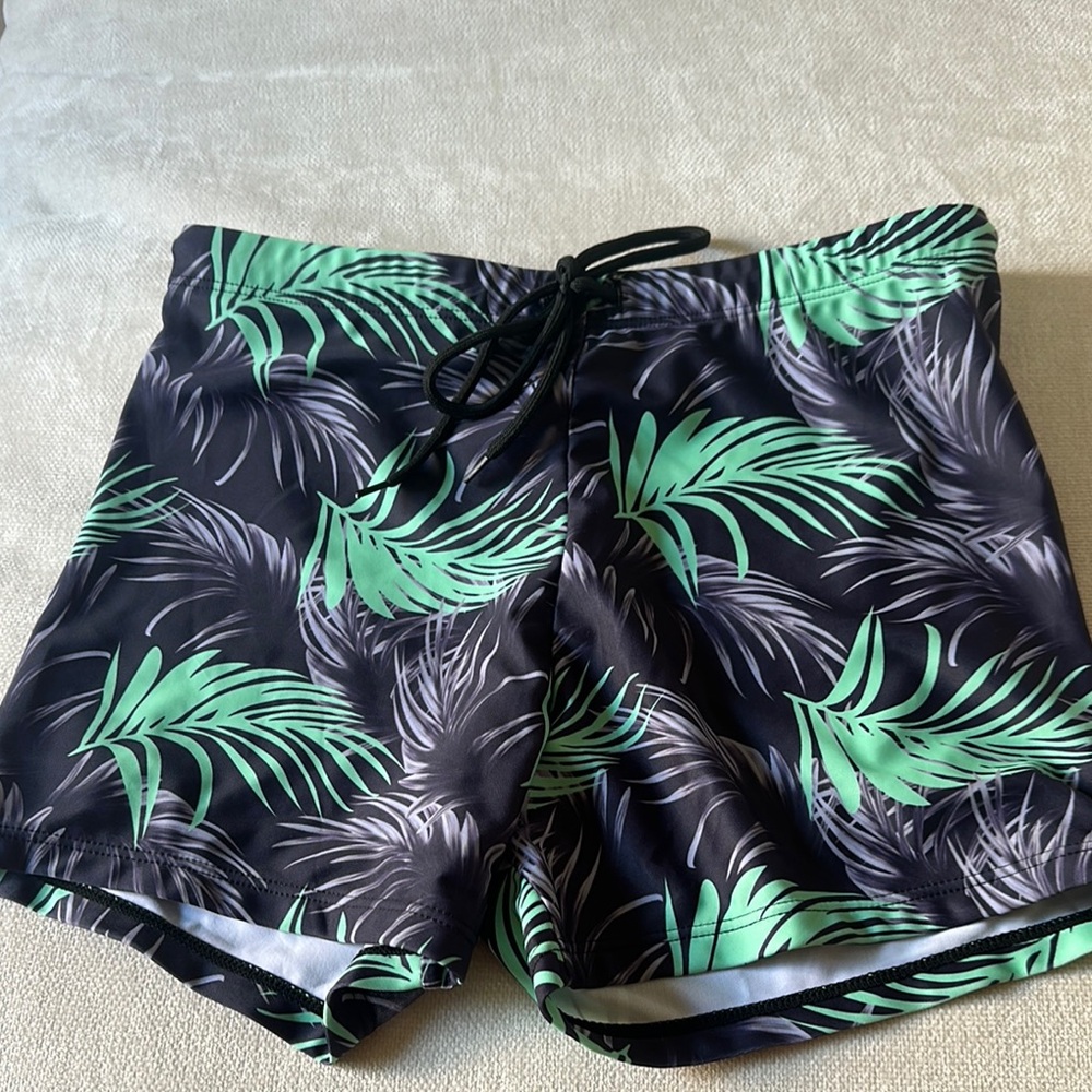 Tropical Leaf Print Swim Shorts men’s small